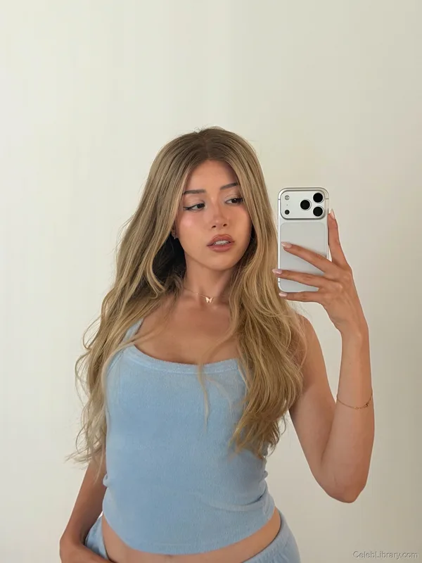 Pokimane photo 15 of 3752
