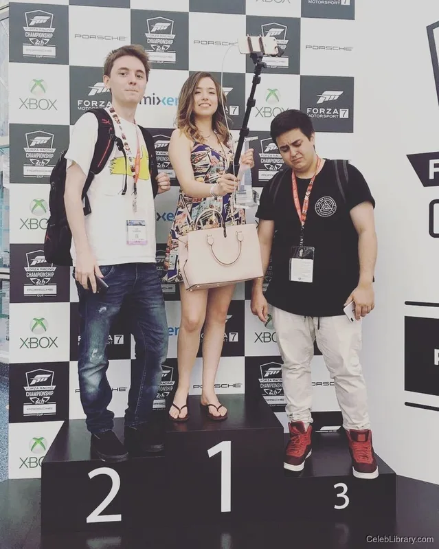 Pokimane photo 21 of 3752