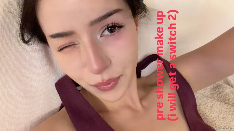 Pokimane photo 11 of 3752