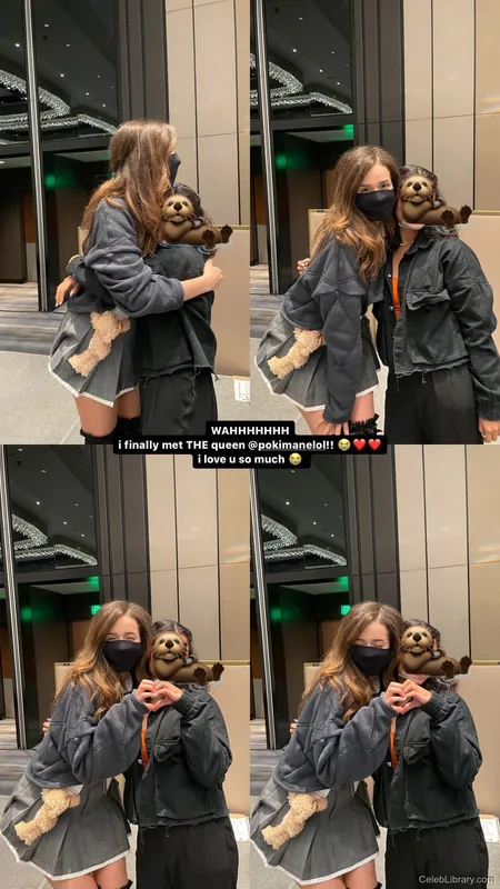 Pokimane photo 13 of 3752
