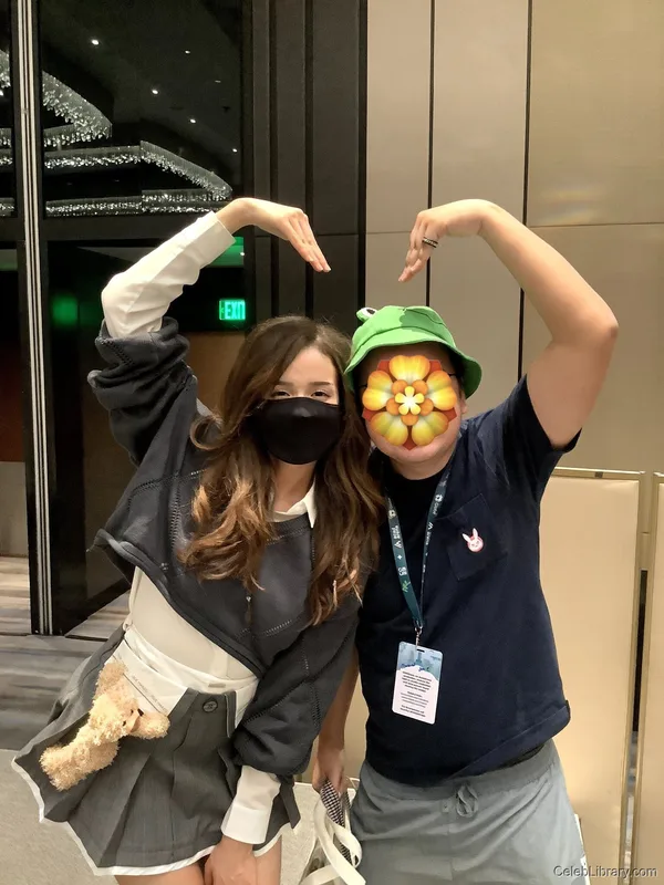 Pokimane photo 1 of 3752