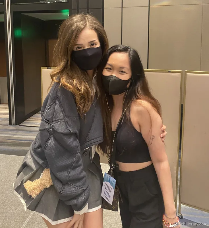 Pokimane photo 16 of 3752