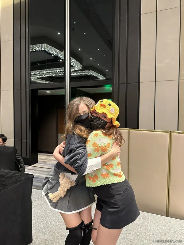 Pokimane photo 17 of 3752