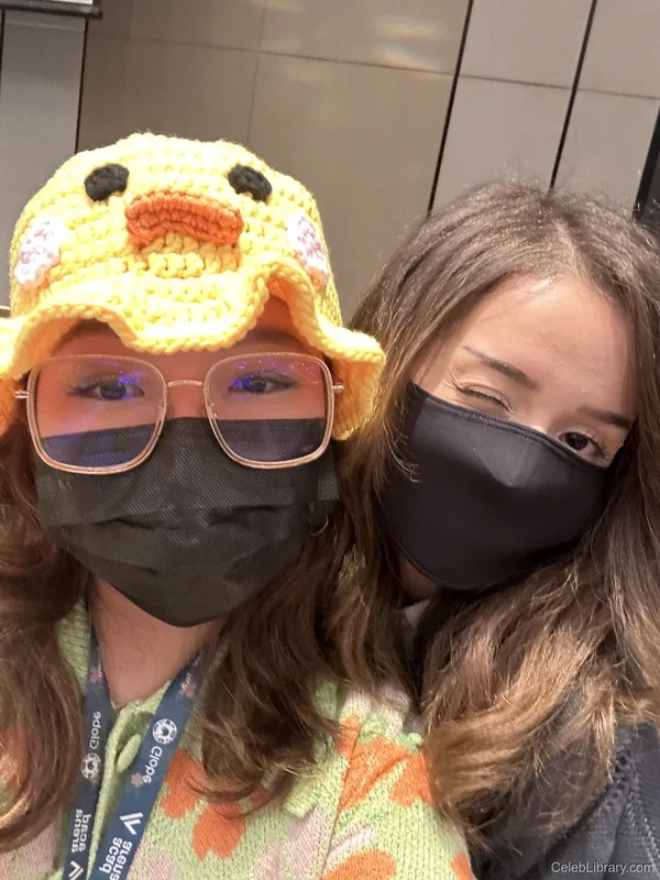 Pokimane photo 18 of 3752