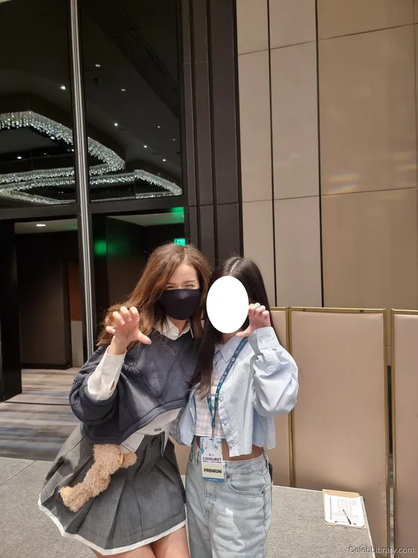 Pokimane photo 19 of 3752