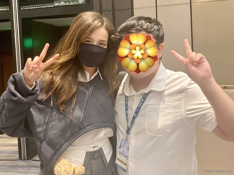 Pokimane photo 10 of 3752