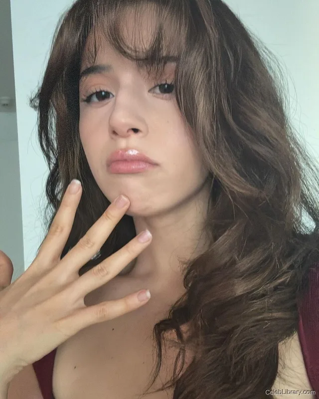 Pokimane photo 12 of 3752