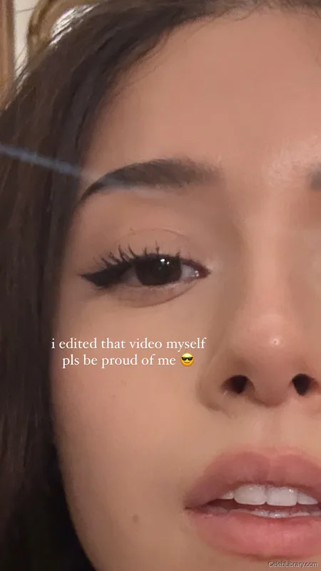 Pokimane photo 15 of 3752