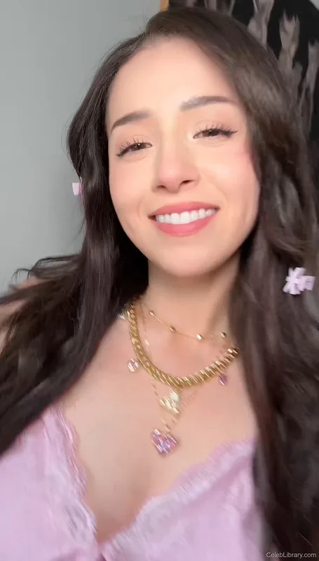 Pokimane photo 13 of 3752