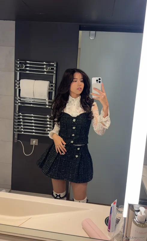 Pokimane photo 20 of 3752