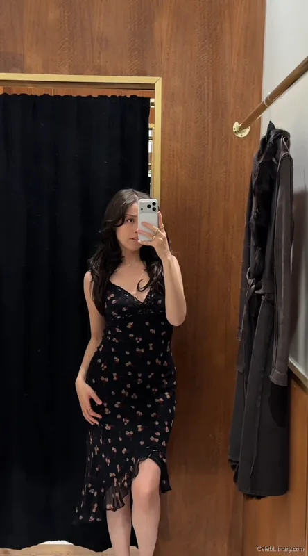 Pokimane photo 10 of 3752