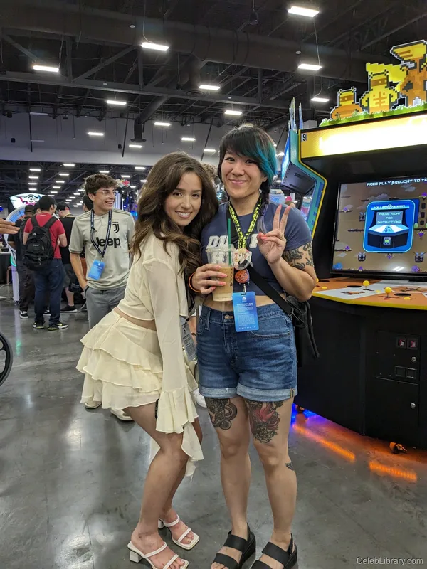 Pokimane photo 21 of 3752