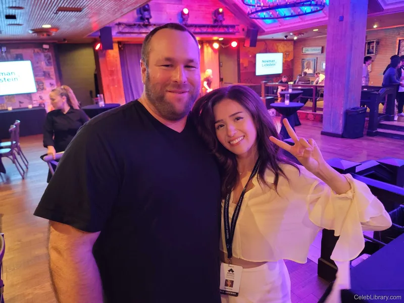 Pokimane photo 23 of 3752