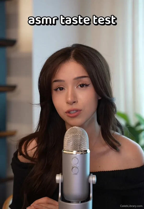 Pokimane photo 23 of 3752