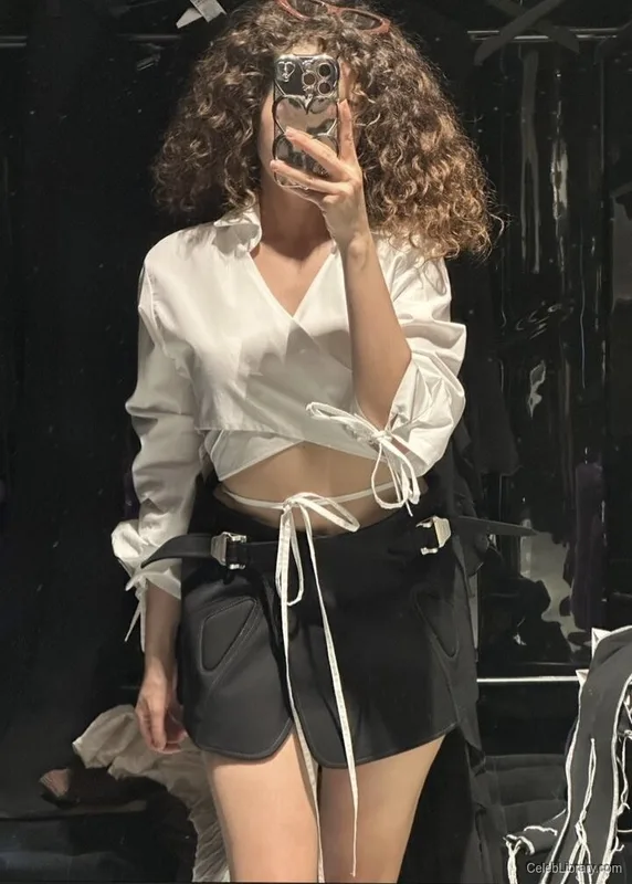 Pokimane photo 14 of 3752