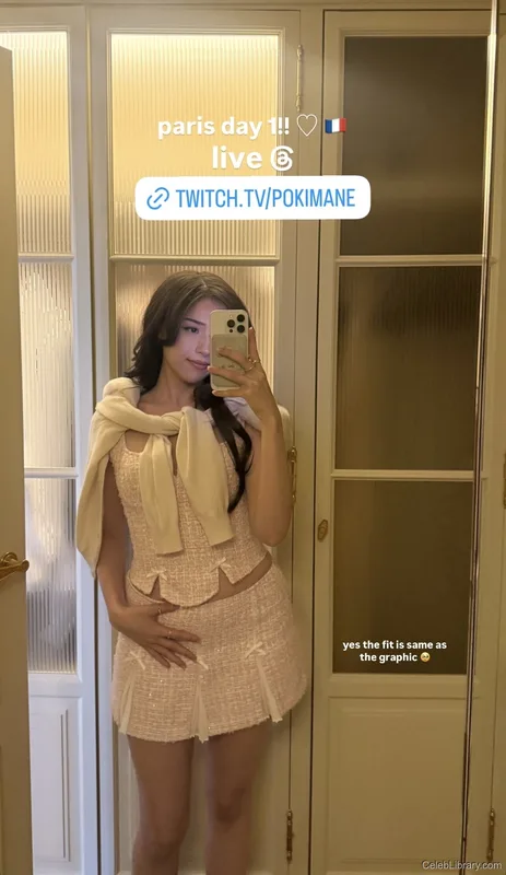Pokimane photo 17 of 3752