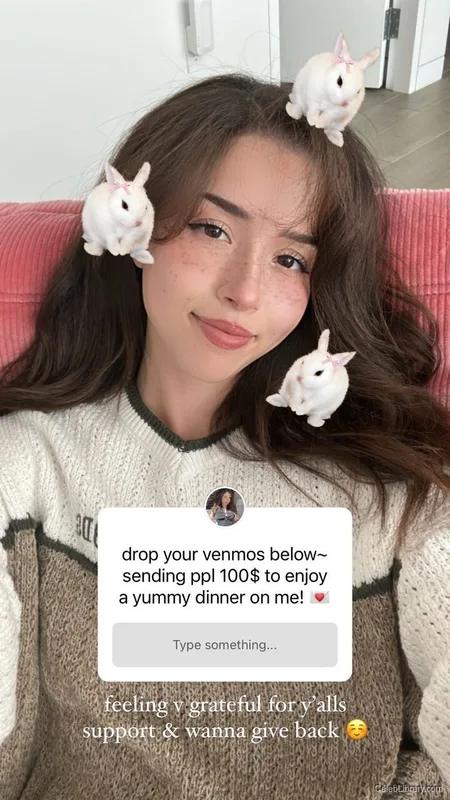 Pokimane photo 7 of 3752
