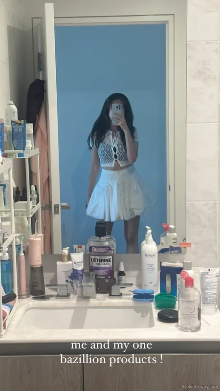 Pokimane photo 8 of 3752