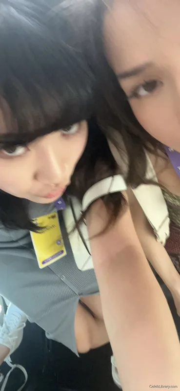 Pokimane photo 14 of 3752