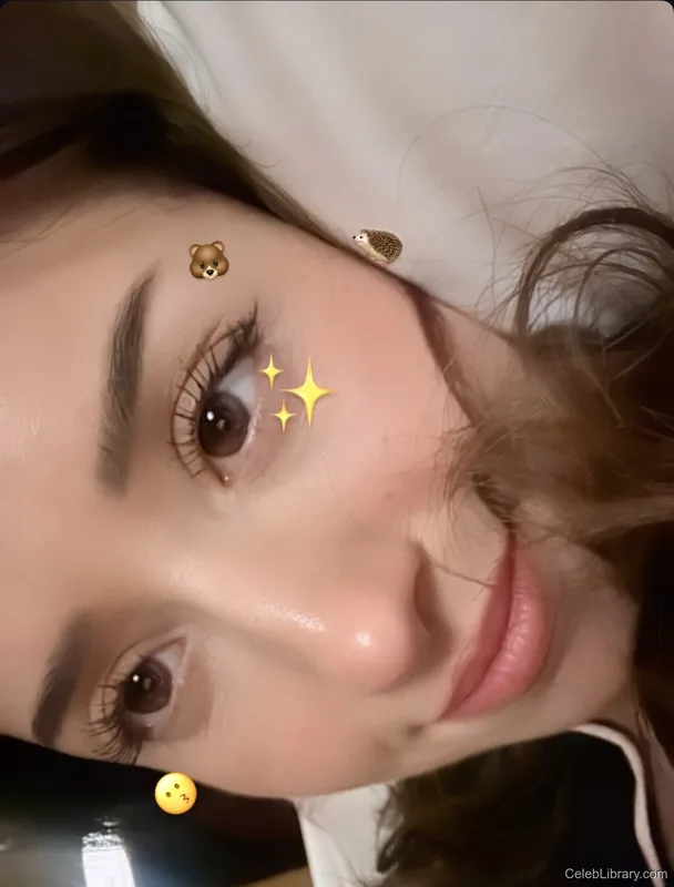 Pokimane photo 24 of 3752