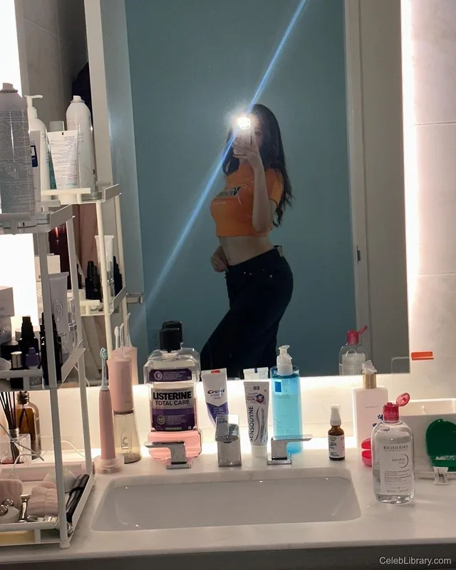 Pokimane photo 24 of 3752