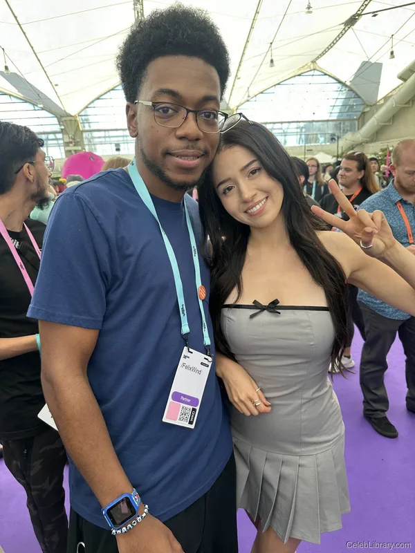 Pokimane photo 6 of 3752
