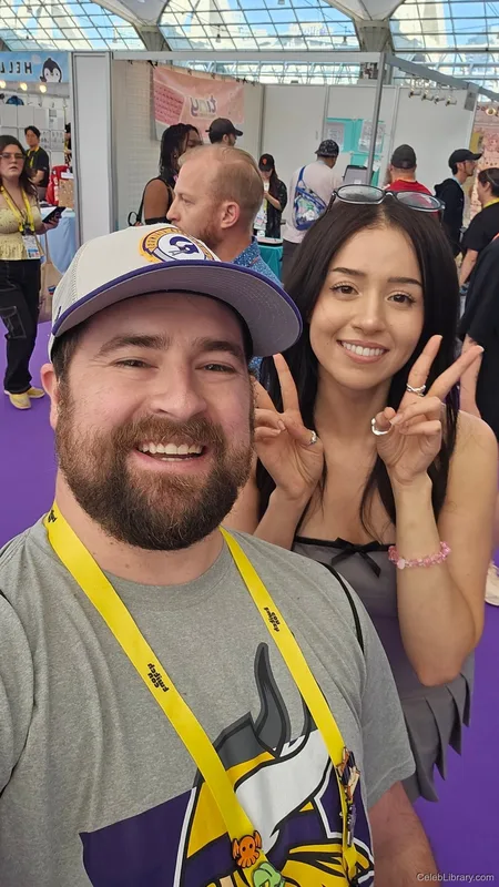 Pokimane photo 17 of 3752