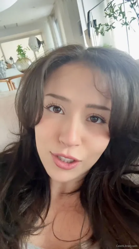 Pokimane photo 5 of 3752