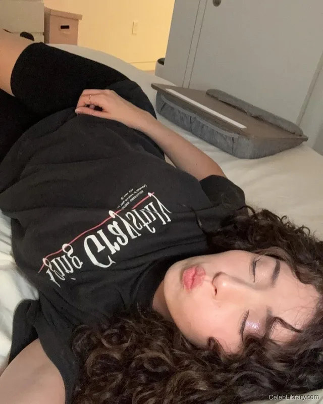 Pokimane photo 13 of 3752
