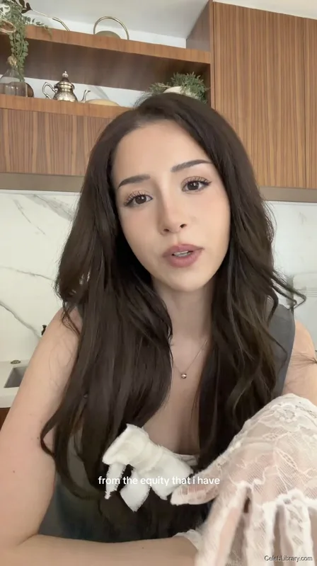Pokimane photo 8 of 3752