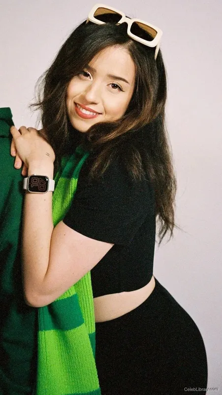 Pokimane photo 10 of 3752