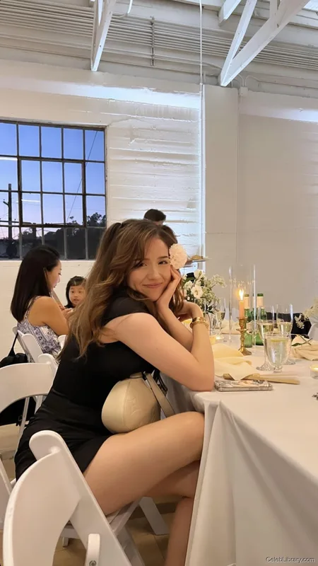 Pokimane photo 9 of 3752