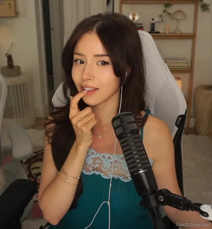 Pokimane photo 13 of 3752