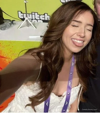 Pokimane photo 4 of 3752