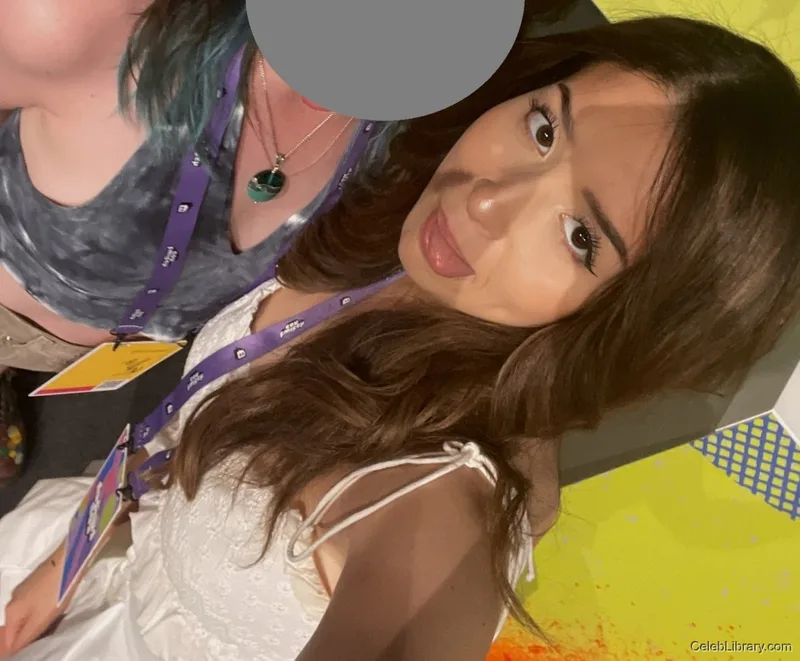 Pokimane photo 6 of 3752
