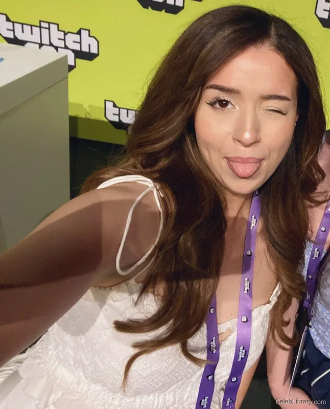 Pokimane photo 10 of 3752