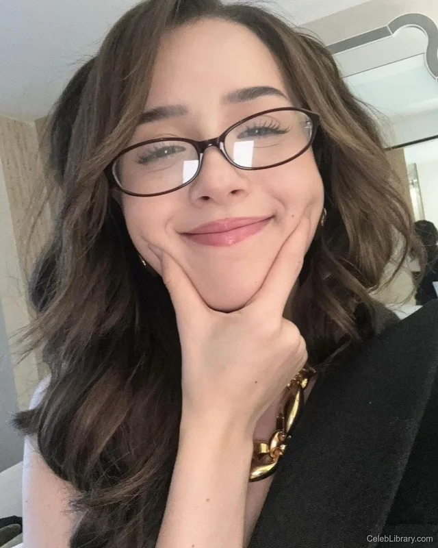 Pokimane photo 15 of 3752