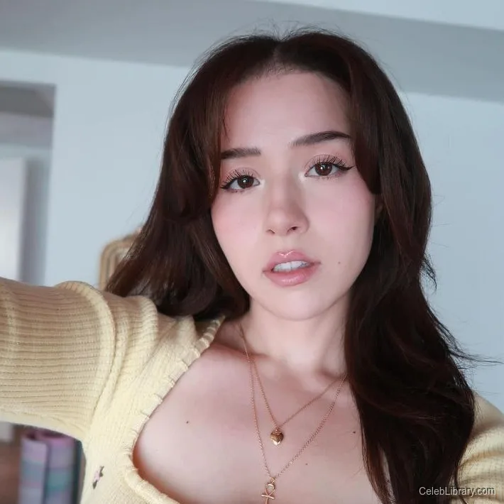 Pokimane photo 18 of 3752