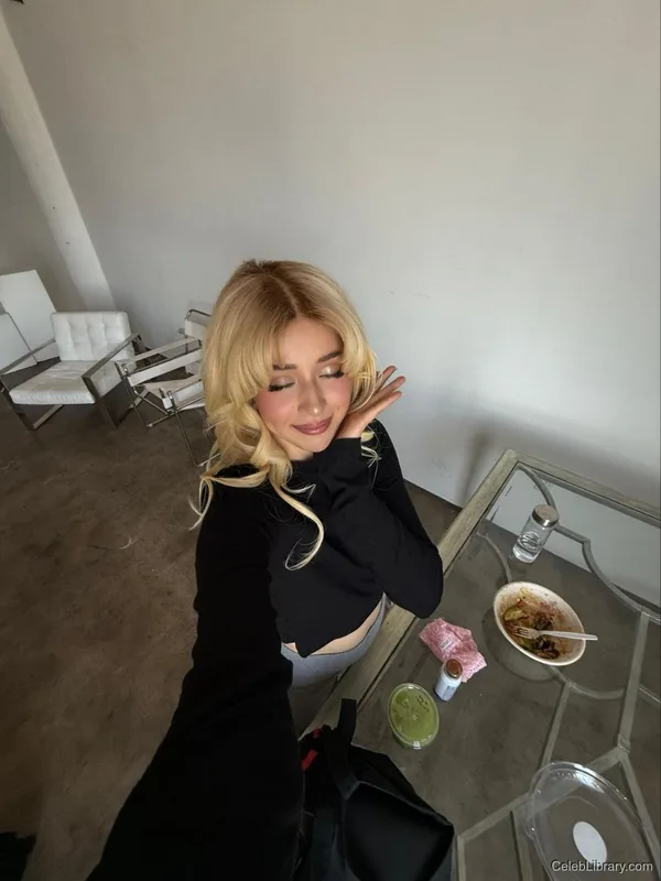Pokimane photo 10 of 3752