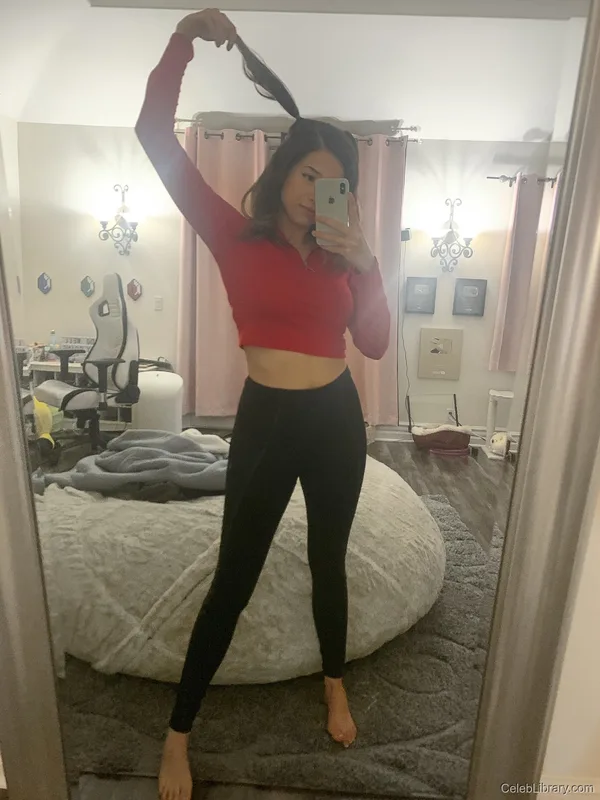 Pokimane photo 24 of 3752