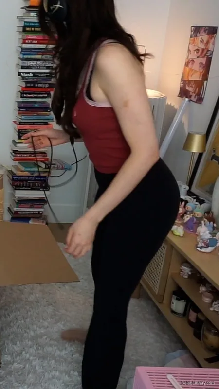 Pokimane photo 8 of 3752