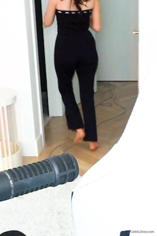 Pokimane photo 19 of 3752