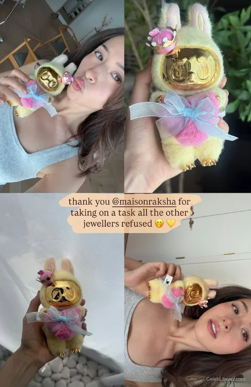 Pokimane photo 7 of 3752