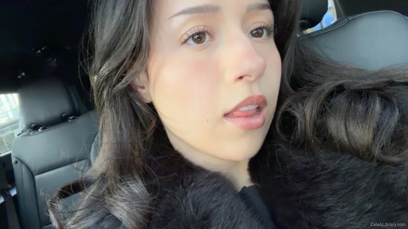 Pokimane photo 5 of 3752