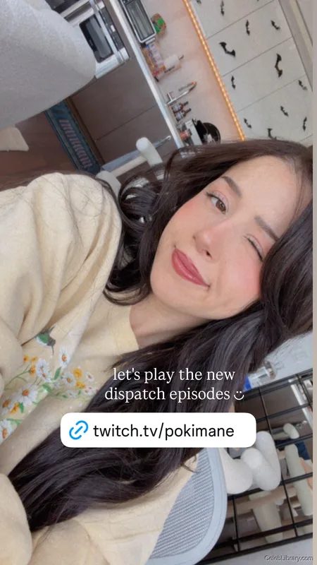 Pokimane photo 6 of 3752
