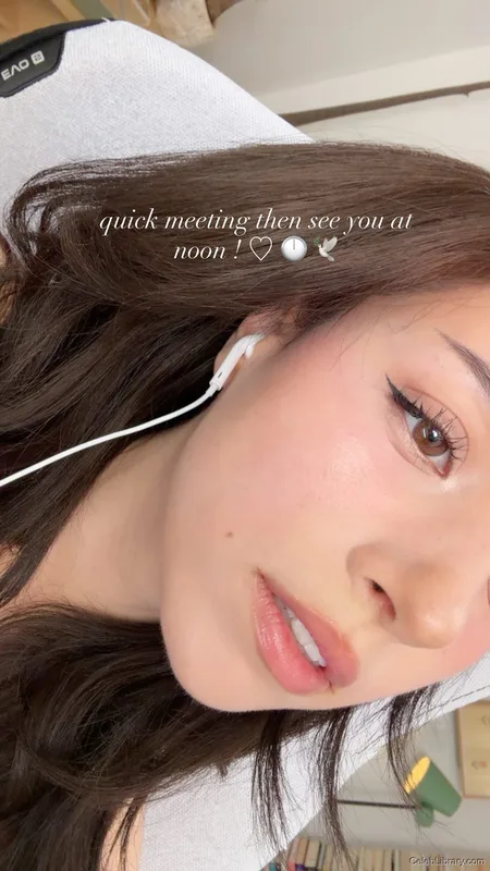 Pokimane photo 3 of 3752