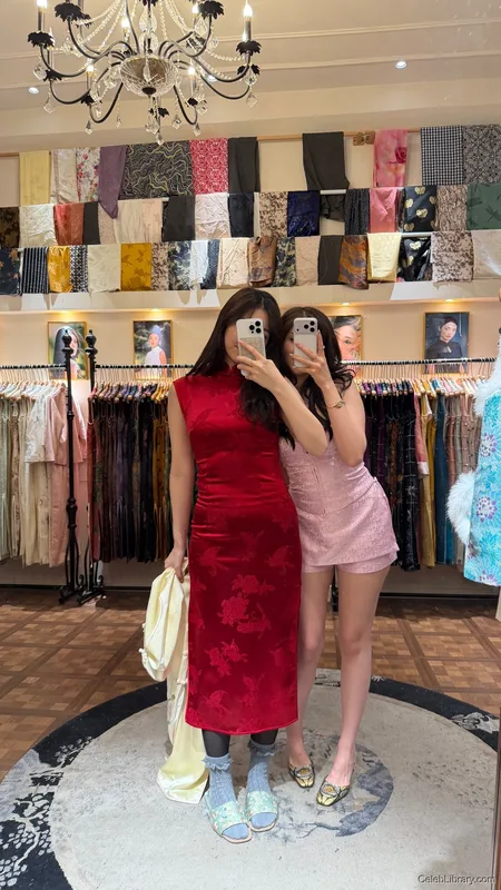 Pokimane photo 15 of 3752