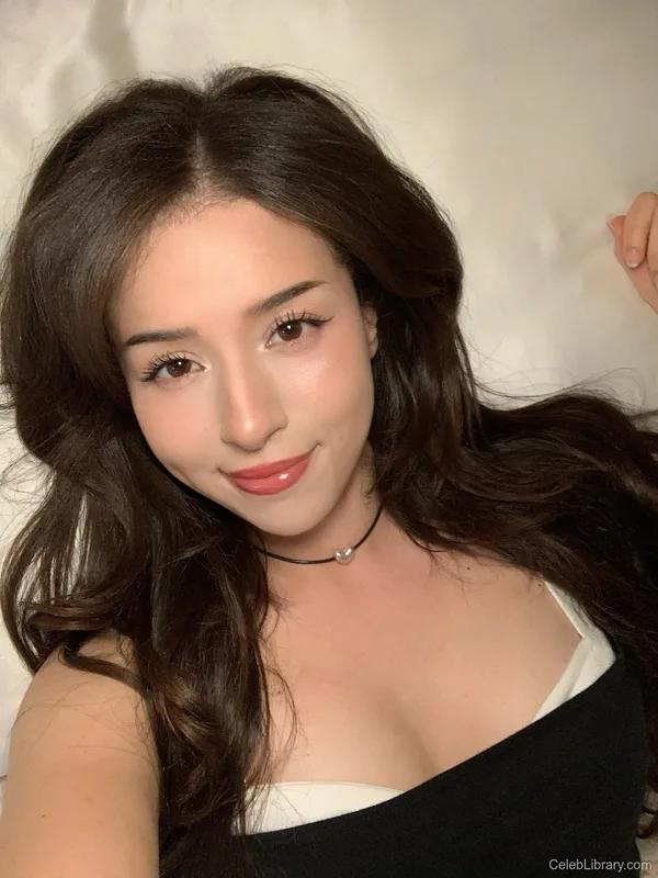 Pokimane photo 22 of 3752