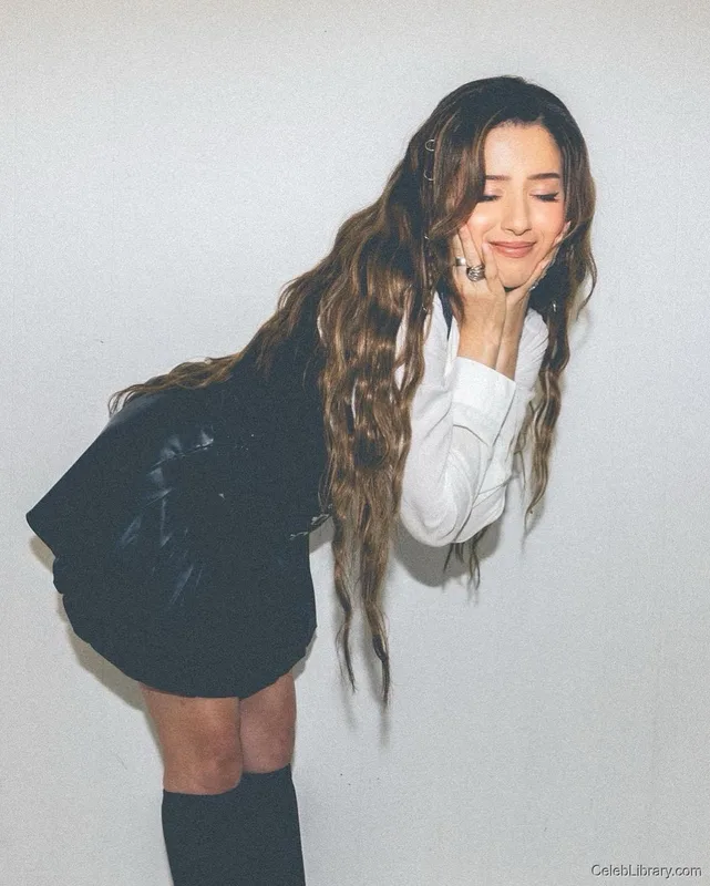 Pokimane photo 3 of 3752
