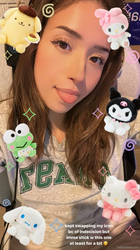 Pokimane photo 7 of 3752